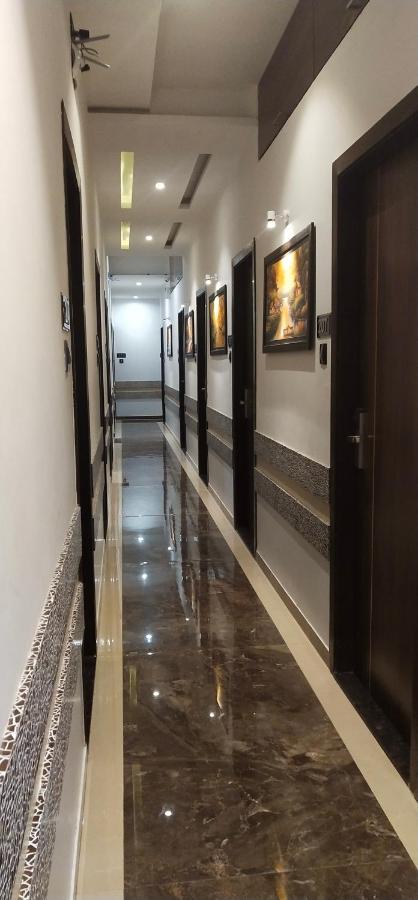 Hotel Meriton Mumbai International Airport T-2 Exterior foto