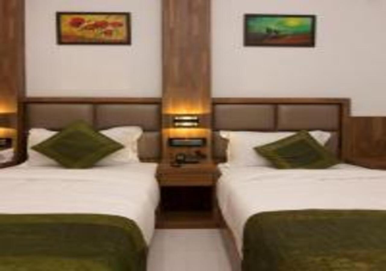 Hotel Meriton Mumbai International Airport T-2 Exterior foto