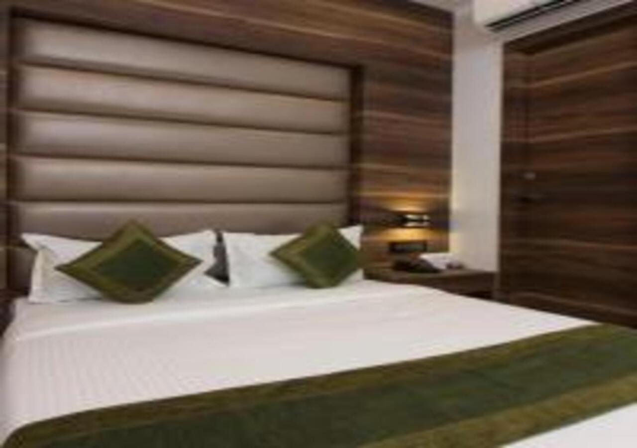 Hotel Meriton Mumbai International Airport T-2 Exterior foto